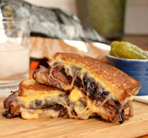 Roast Beef Grilled Cheese - Tasty Grub