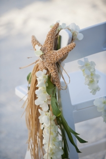 Starfish chair decoration - Our destination wedding