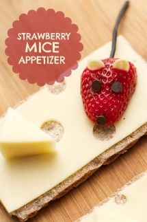 Strawberry Mice  - Kid Snack Ideas