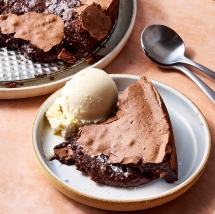 This Lava Cake Brings a Little Extra Warmth to Valentine’s Day Desserts - Christmas Cooking