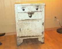 Vintage Quilt and Industrial Store - Awesome furniture