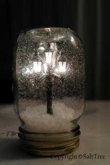 Waterless Snowglobe - Holiday