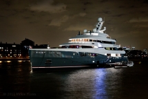 What's the name of this yacht? - Motorboats