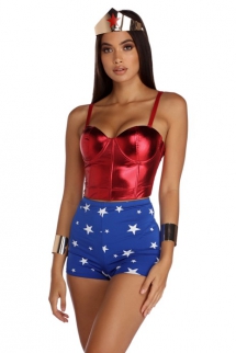 Wonder Woman Halloween Costume. Dress up as the Amazon Warrior Queen. - Halloween Spooky Fun