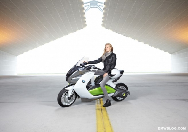 2011 BMW Motorrad Concept e - Image 2