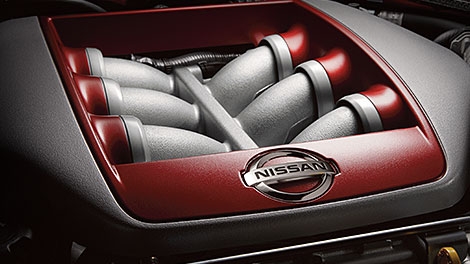 2014 Nissan GT-R - Image 2