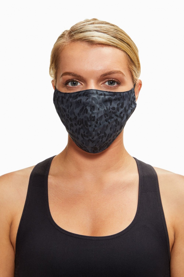 4 Pack of Adjustable 3-Layer Cloth Face Masks - Image 2