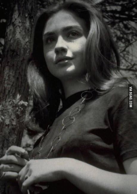 A younger Hillary Clinton (Rodham)