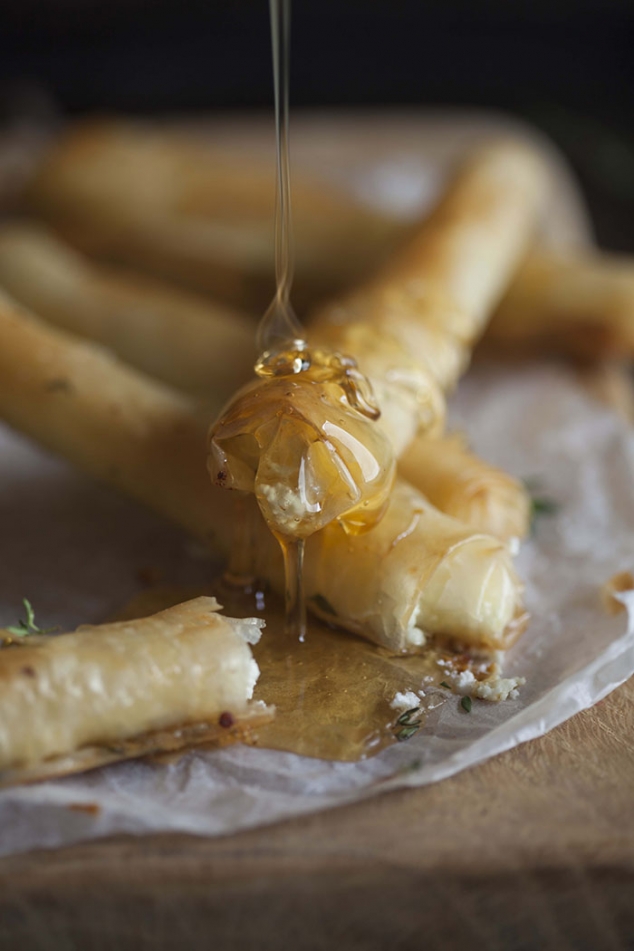 baked goats cheese cigars with honey and thyme - Image 2