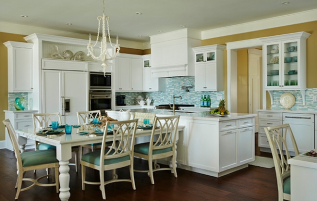 Beach house kitchen - Image 2