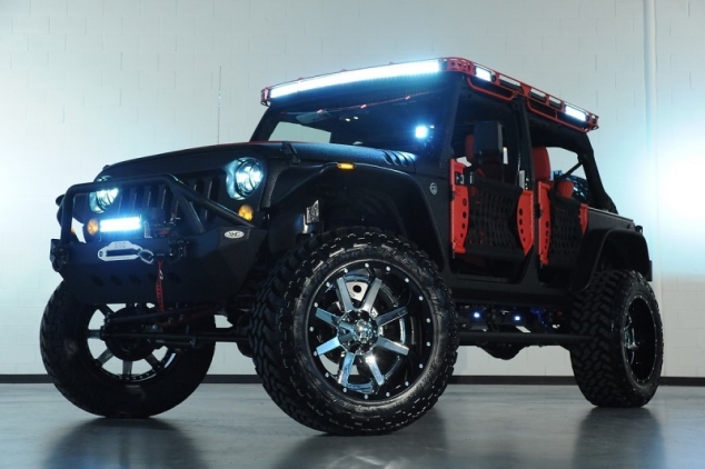 Black & Red Jeep Wrangler Unlimited Starwood Custom - Image 2