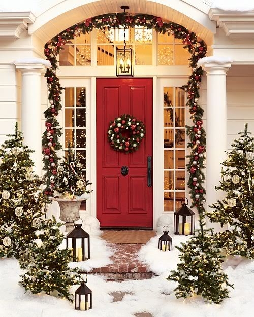 Christmas Front Porch - FaveThing.com