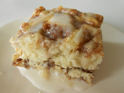 Cinnabon Cinnamon Roll Cake - Image 2