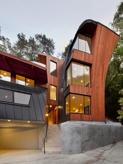 Cool curvy hillside residence