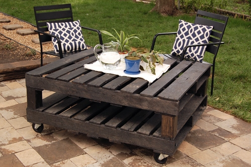 DIY, outdoor pallet table 