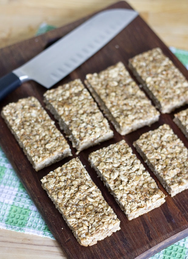 Healthy Banana Bread Granola Bars