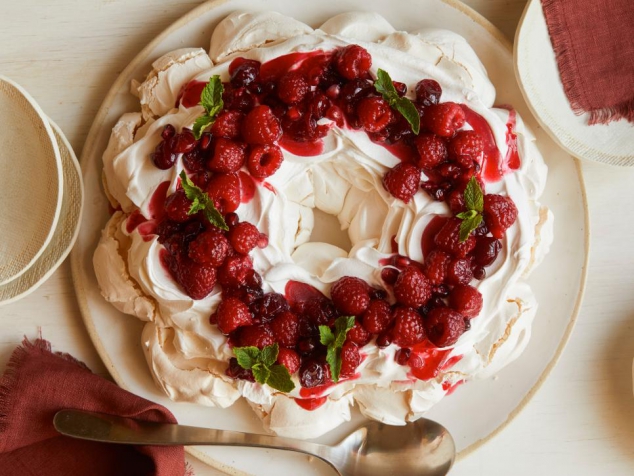 Holiday Berry Meringue Wreath