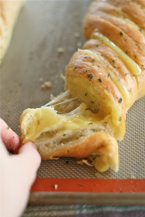 Garlic cheesy bread