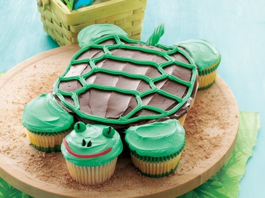 Turtle Cupcake Cake