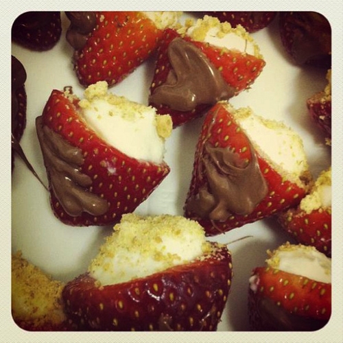 Cheesecake Stuffed Strawberries