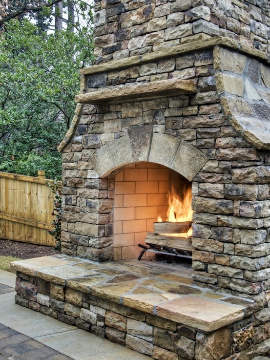 Outdoor fireplace