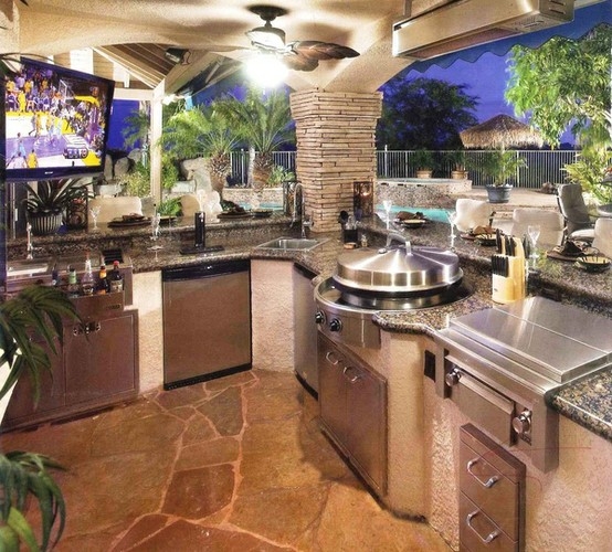 Outdoor Kitchen