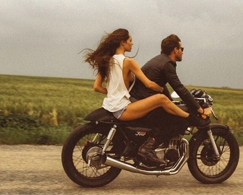 Make you wanna ride a Norton motorbike [photo]