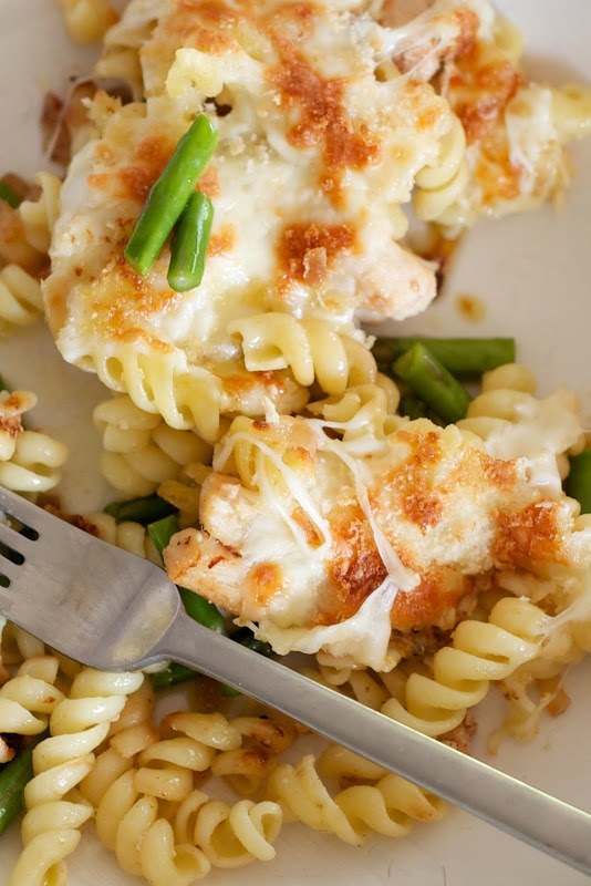 Mozzarella, Chicken & Asparagus Pasta