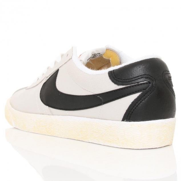 Nike Sneakers - Image 3