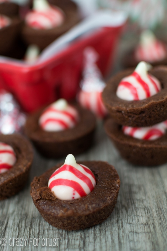 Peppermint Kiss Brownie Bites