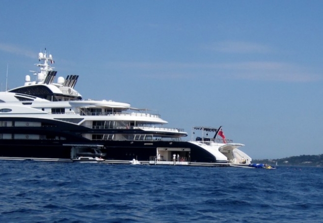 Serene - The 134 metre mega motor yacht - FaveThing.com
