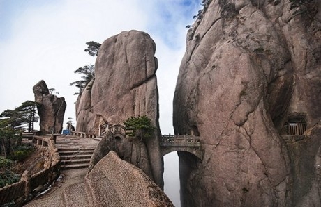 The Bridge of Immortals in Huangshan, China - Image 2
